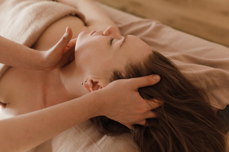 Massagem nuru: O Toque Terapêutico 